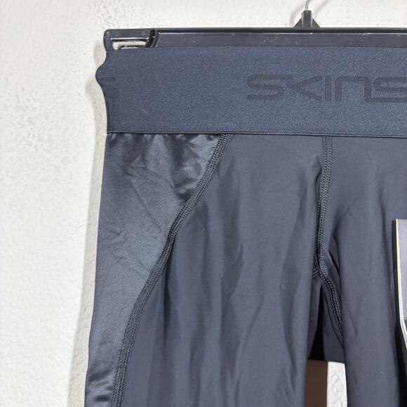 SKINS Compression Series-3 Women's 7/8 Tight Size XS Black Activewear - Picture 5 of 12
